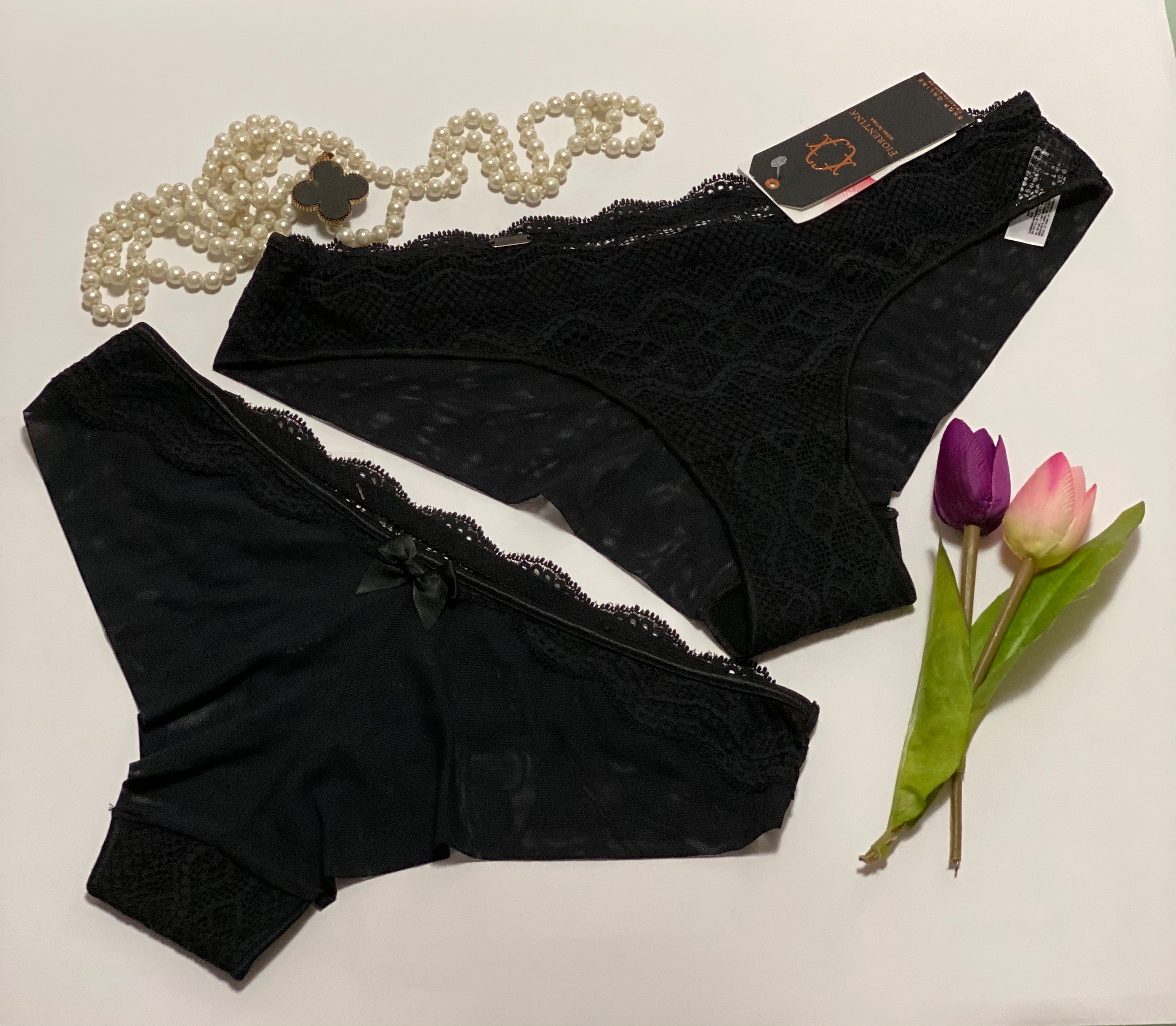 BIKINI CON TRANSPARENCIA Y ENCAJE